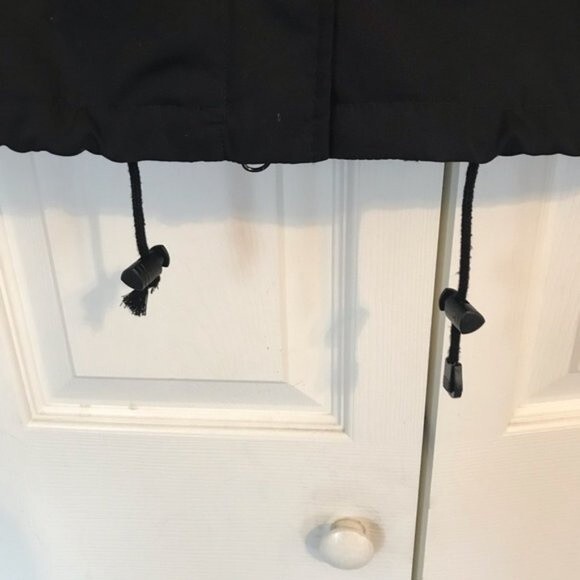 IZOD Medium Lightweight Golf Jacket Black Zip-Up Adjustable Waist Hooded - Picture 3 of 6